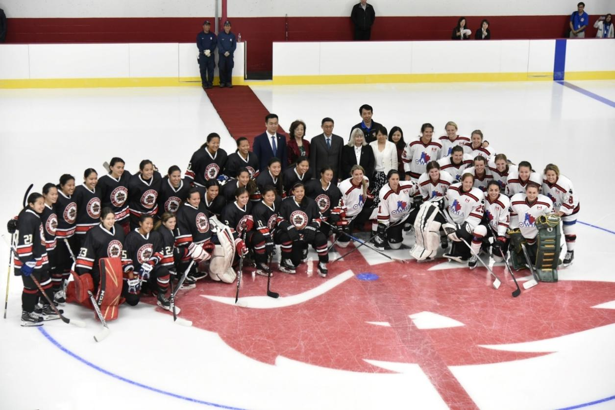 华人玩冰球体格不输其他族裔，和20年前大相径庭– Canada China Sports and Culture Exchange Center