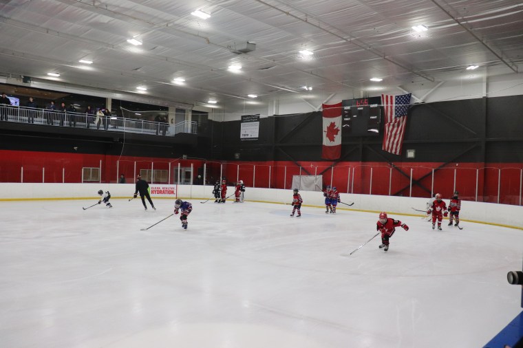 小球员努力展现自己的基本功